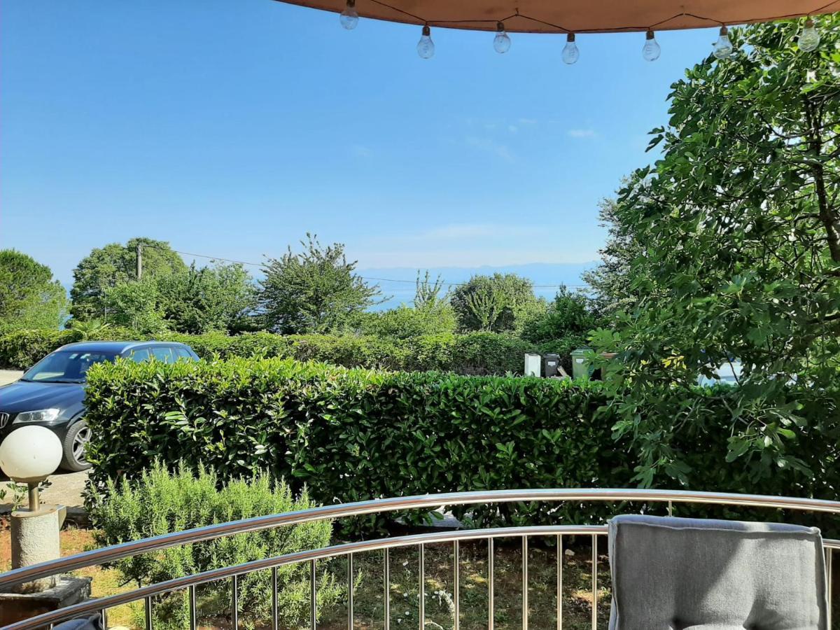 Cosy, Sea View Apartment Porat โพราต ภายนอก รูปภาพ