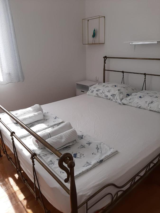 Cosy, Sea View Apartment Porat โพราต ภายนอก รูปภาพ